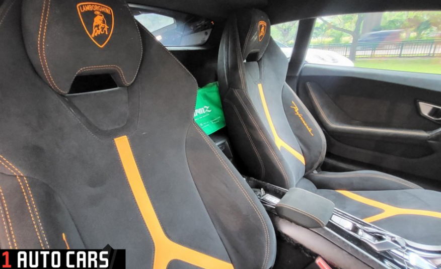 2021 Lamborghini Huracan LP640-4 Performante