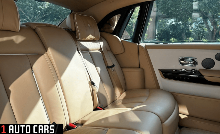 2019 Rolls-Royce Phantom