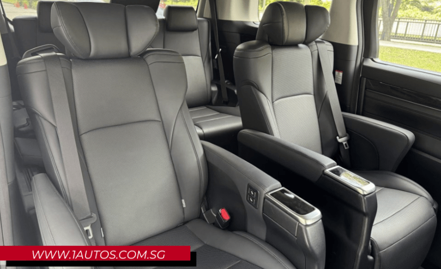 Toyota Alphard Hybrid 2.5A SR C-Package Moonroof