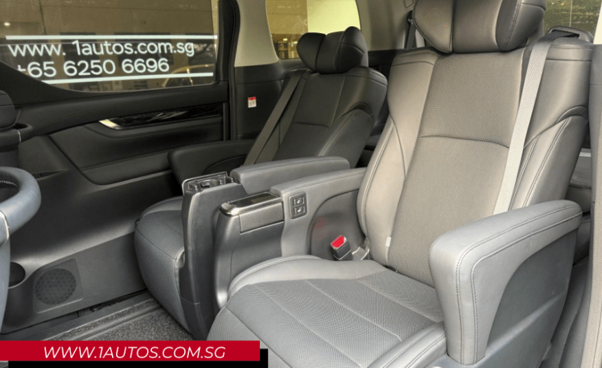 Toyota Alphard Hybrid 2.5A SR C-Package Moonroof